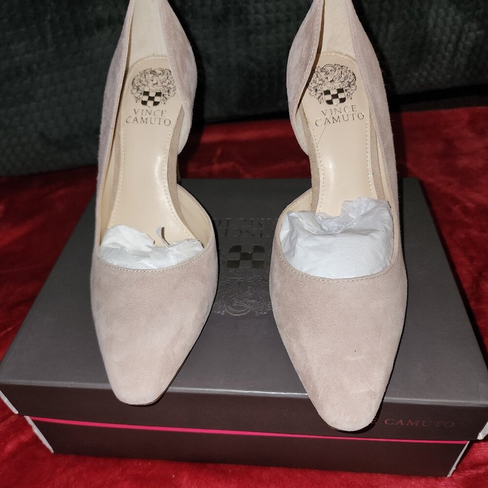 Vince Camuto tan color suede pumps size 8